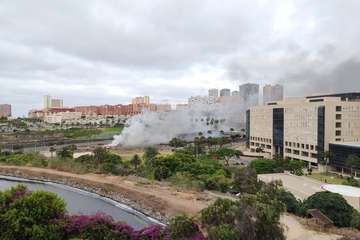 Arde una guagua de Global en la capital grancanaria/TA.