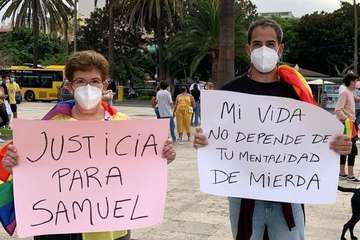 Multitudinaria concentración en la capital grancanaria contra el asesinato de Samuel/TA.