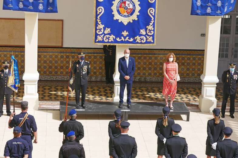Momento de la jura de los agentes/TA.