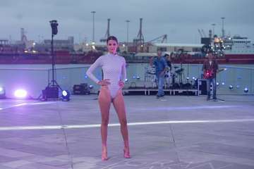 Las firmas de Moda Cálida brillan en la pasarela del Summerland con sus apuestas para este verano/TA.