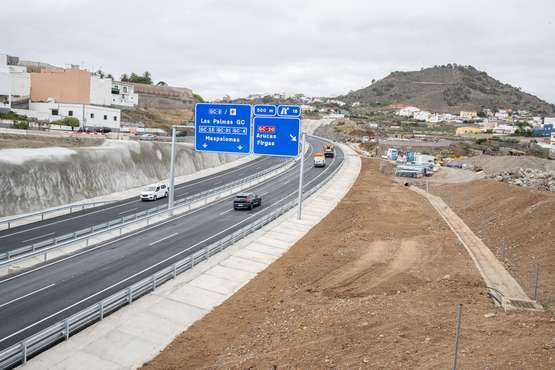 La Consejería de Obras Públicas, Transportes y Vivienda pone en servicio la IV Fase con la que se concluye al completo la vía de circunvalación a Las Palmas de Gran Canaria/Acfi Press.
 