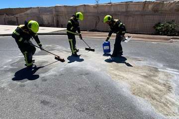  Sin heridos en el vuelco de un camión en Vecindario/TA.