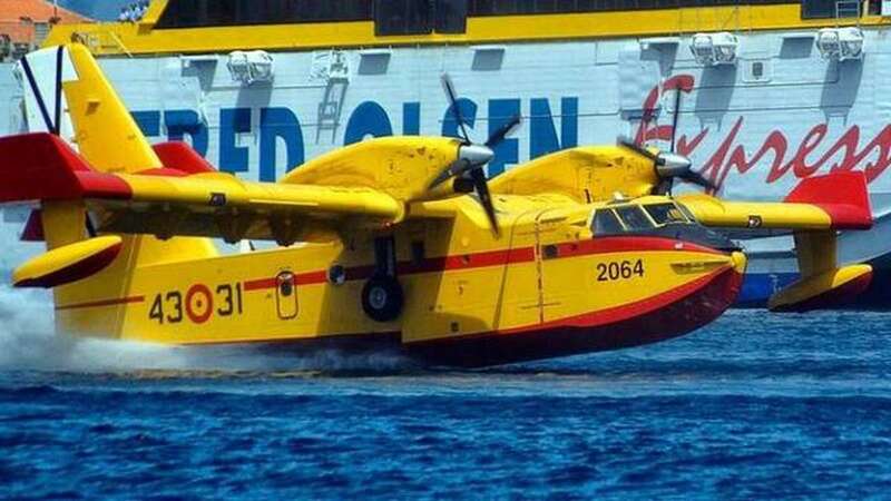 Hidroavión tomando agua en Gran Canaria/C7.