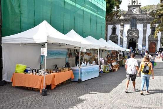 Telde, en la Muestra de Artesanía del Pino/TA y Antonio Alí.