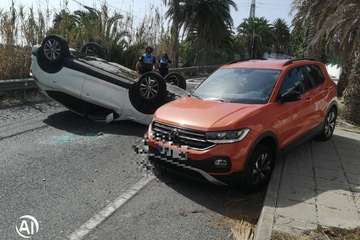 Dos heridos en una colisión en la carretera de Lomo Blanco/Policía Local de LPGC.