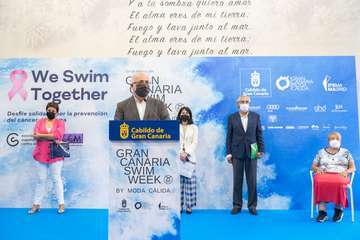 Moda Cálida visibiliza el cáncer de mama con el desfile solidario 'We Swim Together'/TA.