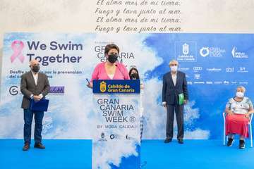 Moda Cálida visibiliza el cáncer de mama con el desfile solidario 'We Swim Together'/TA.