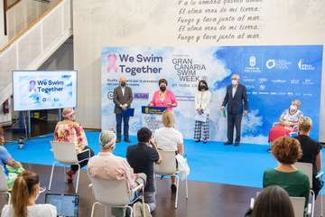 Moda Cálida visibiliza el cáncer de mama con el desfile solidario 'We Swim Together'/TA.