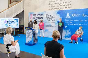 Moda Cálida visibiliza el cáncer de mama con el desfile solidario 'We Swim Together'/TA.