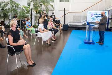 Moda Cálida visibiliza el cáncer de mama con el desfile solidario 'We Swim Together'/TA.