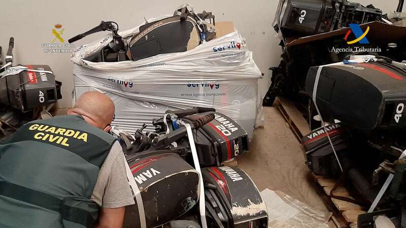 Motores fuera borda incautados por la Guardia Civil/TA.
