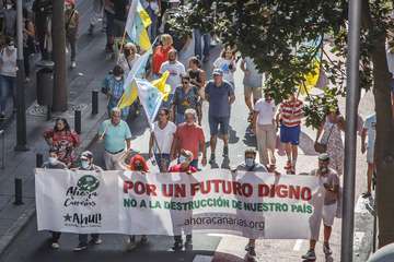 La Plataforma Salvar Chira-Soria expresa su rechazo con una manifestación en la capital/TA y Acfi Press.