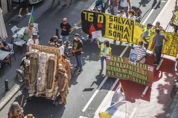 La Plataforma Salvar Chira-Soria expresa su rechazo con una manifestación en la capital/TA y Acfi Press.