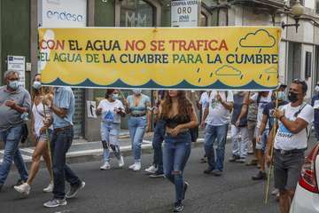 La Plataforma Salvar Chira-Soria expresa su rechazo con una manifestación en la capital/TA y Acfi Press.