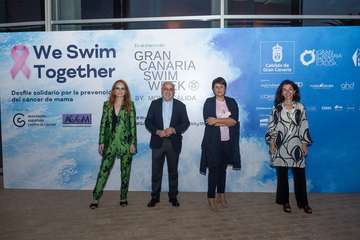 'Nadamos Juntas', un desfile benéfico por el Día Internacional del Cáncer de Mama/TA y Antonio Alí.