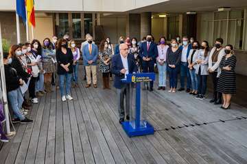 El Cabildo promueve la unidad para luchar contra las violencias machistas en el acto institucional por el 25N/TA.
