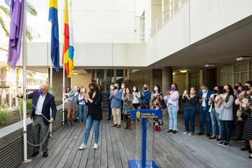 El Cabildo promueve la unidad para luchar contra las violencias machistas en el acto institucional por el 25N/TA.