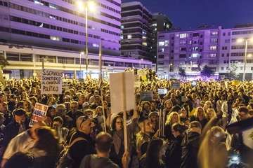 Protesta de los antivacunas, ayer en la capital grancanaria/Acfi Press.