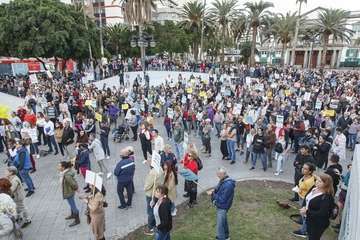 Protesta de los antivacunas, ayer en la capital grancanaria/Acfi Press.