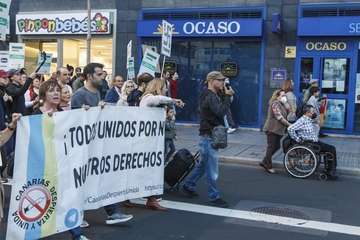 Protesta de los antivacunas, ayer en la capital grancanaria/Acfi Press.