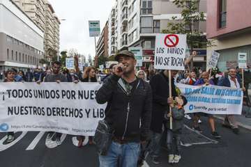 Protesta de los antivacunas, ayer en la capital grancanaria/Acfi Press.