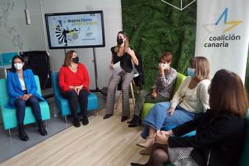 Mujeres de CC de Gran Canaria analizan en un debate los principales problemas de la Isla/Acfi Press.