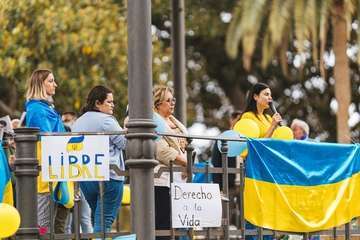  Concentración contra el ataque a Ucrania y recogida de ayuda humanitaria/Acfi Press.