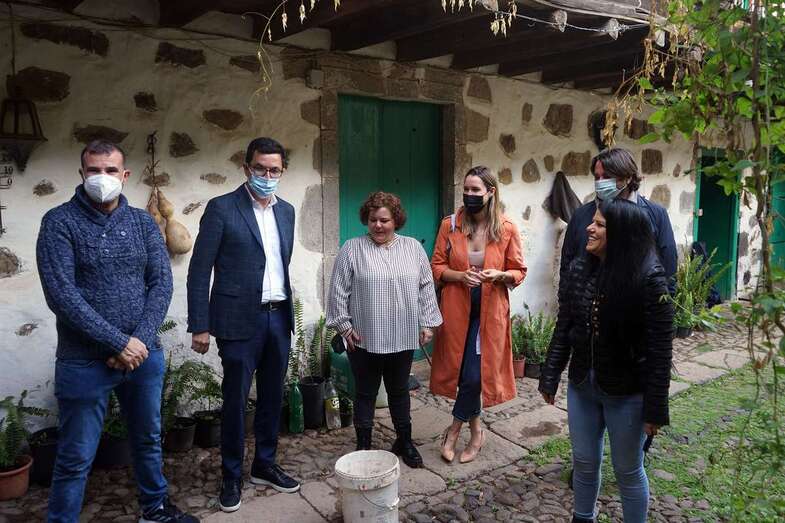 Pablo Rodriguez durante la visita con compañeros de CC/Acfi Press.