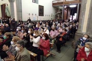  Valsequillo abraza a su primer obispo/TA.