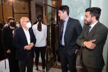 Los tejidos artesanos isleños protagonistas de los desfiles de cierre de la pasarela Bridal Collection Moda Cálida/TA.