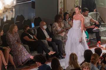 Los tejidos artesanos isleños protagonistas de los desfiles de cierre de la pasarela Bridal Collection Moda Cálida/TA.