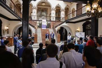  Conectando oportunidades y talento/TA.