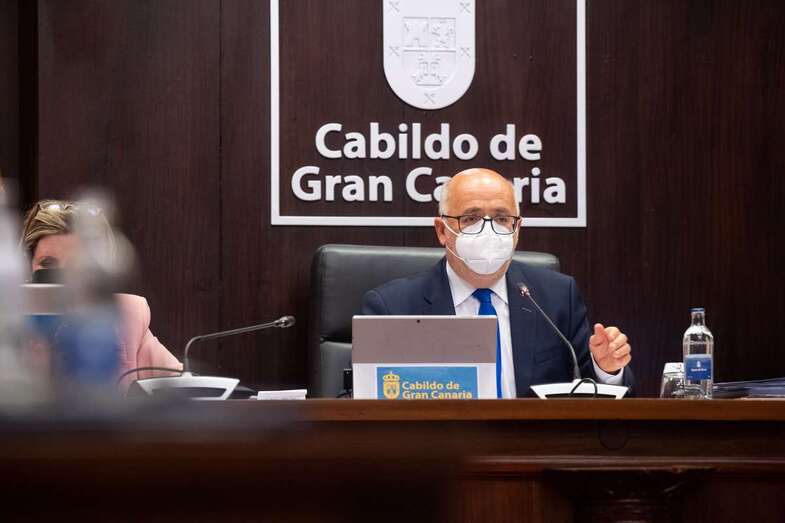 Antonio Morales durante el debate institucional de este jueves/TA.