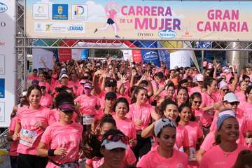Telde, en la 'marea rosa' por la I Carrera de la Mujer/TA.