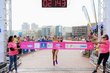 Telde, en la 'marea rosa' por la I Carrera de la Mujer/TA.