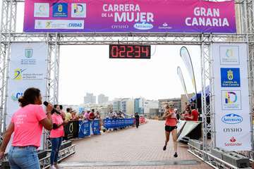 Telde, en la 'marea rosa' por la I Carrera de la Mujer/TA.