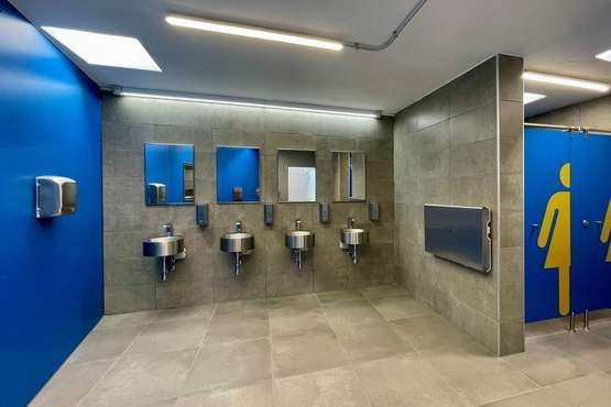 La Estación de guaguas San Telmo luce nuevos aseos públicos/TA.