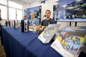 El Consorcio de Emergencias de GC lanza la primera guía para el rescate de personas en coches eléctricos de España/TA.