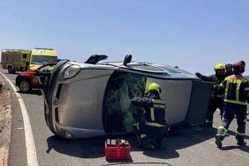 Vuelca su vehículo tras desvanecerse al volante/C7.
