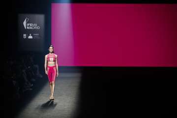 La artesanía de Aurelia Gil devuelve la moda grancanaria a la MBFWMadrid/TA.