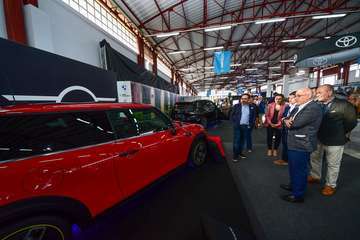 El Salón del Vehículo Eléctrico de Canarias enciende los motores de su sexta edición/TA.