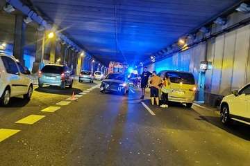 Accidente de tráfico en el interior del túnel de San José de la capital grancanaria/TA.