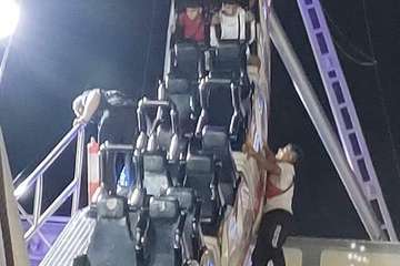 Alarma en Vecindario al romperse el cable de tensión de una atracción del parque ferial/TA.