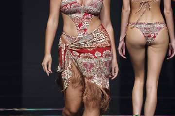 Moda Cálida despide una edición llena de color, creatividad y protesta/TA.