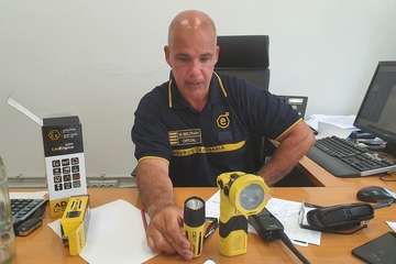 El Consorcio de Emergencias dota a los bomberos de Telde de emisoras capaces de atravesar forjados y túneles/TA.