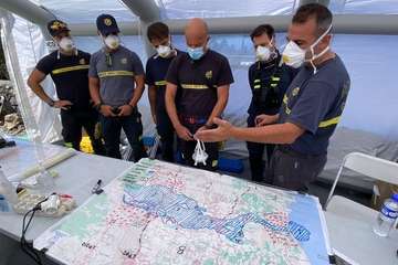 El Consorcio de Emergencias ingresa 235.000 euros a sus bomberos por su gran labor en la erupción de La Palma/TA.