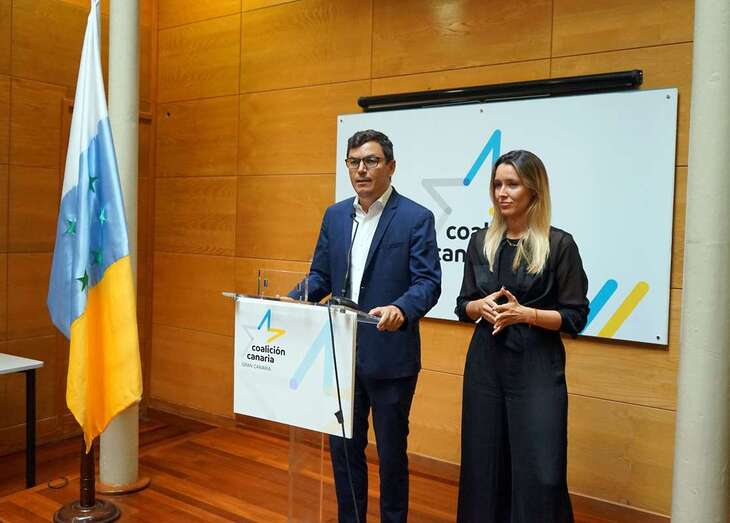 Pablo Rodríguez y María Fernández, hoy en la rueda de prensa que dieron en la sede CC en la capital grancanaria/Acfi Press.