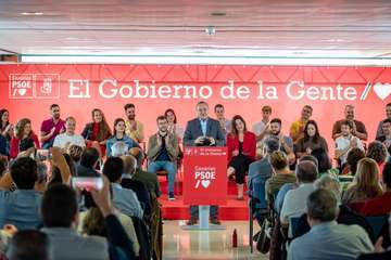 Darias (PSOE) anuncia su candidatura a alcaldesa de Las Palmas de GC y promete darlo 
