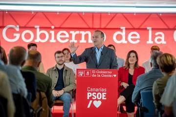 Darias (PSOE) anuncia su candidatura a alcaldesa de Las Palmas de GC y promete darlo 