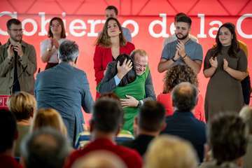 Darias (PSOE) anuncia su candidatura a alcaldesa de Las Palmas de GC y promete darlo 